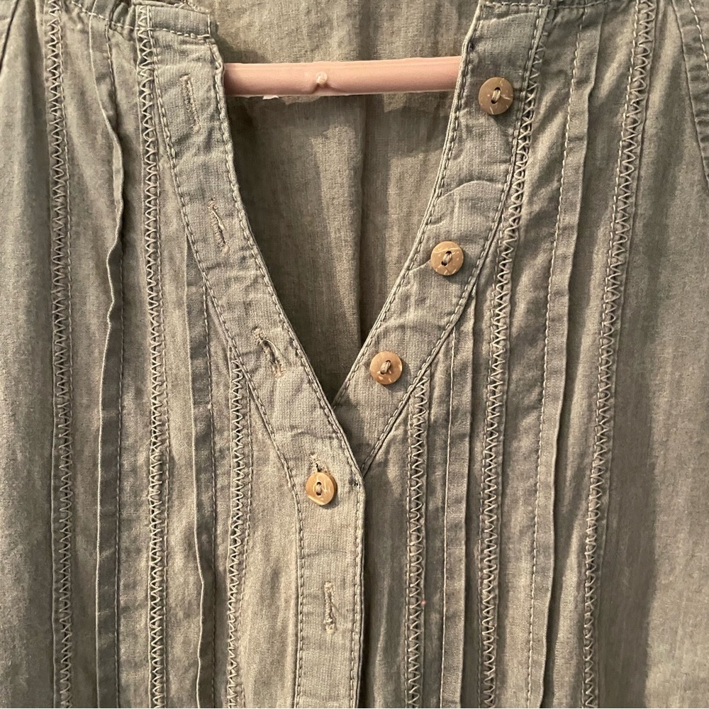 Beautiful gray tunic - Picture 2 of 4